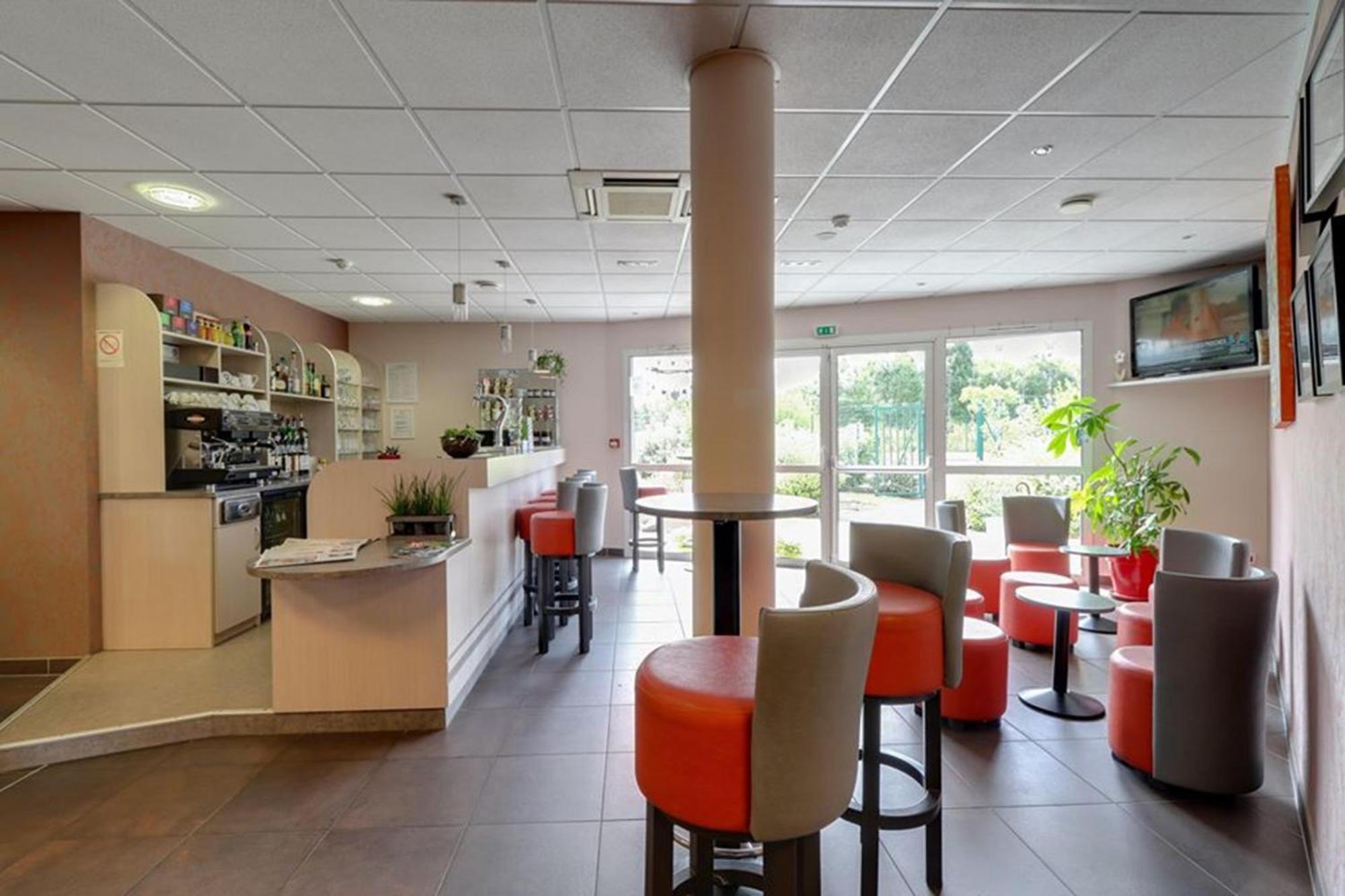 Brit Hotel Saint-Meen-Le-Grand En Broceliande Exterior photo